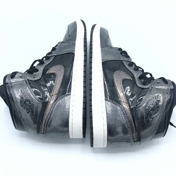 Air Jordan 1 Retro | Sz 10.5 - Picture 15 of 16